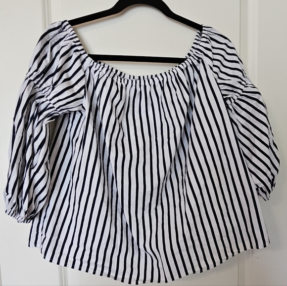 Over the shoulder striped navy over white blouse size Large! 👚👕 - Picture 9 of 9